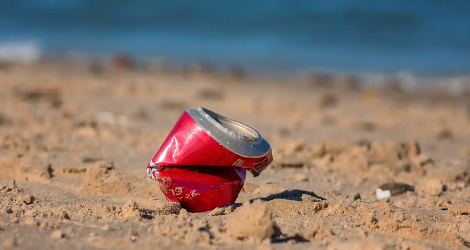 Mai schiacciare le lattine prima di gettarle