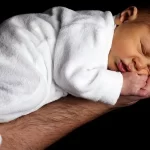 Quante ore di sonno perdiamo quando nasce un bambino