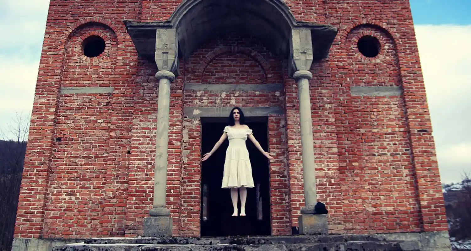 Esperienza pre morte Ho visto una donna senza volto