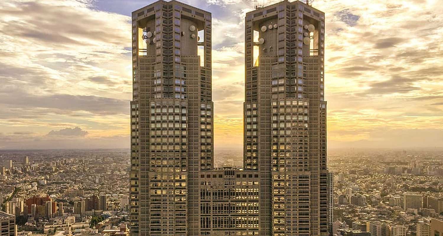 Tokyo il forte terremoto ha bloccato tutti gli ascensori