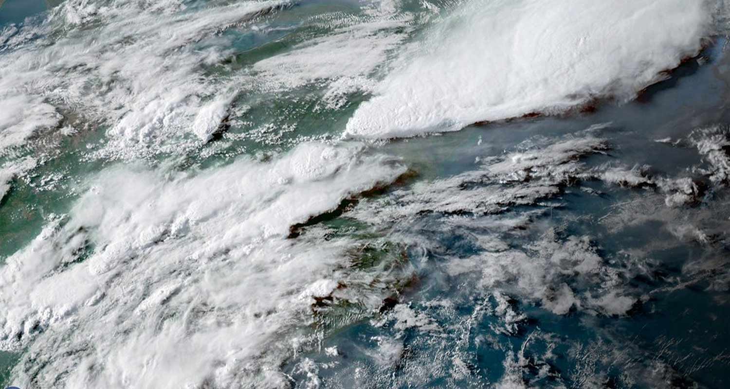 Uno Tsunami di nuvole divora un intera citta