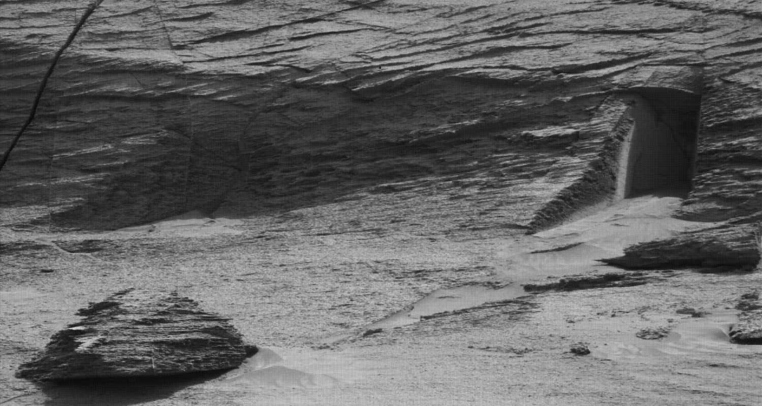 una porta su Marte simile a quelle in Egitto