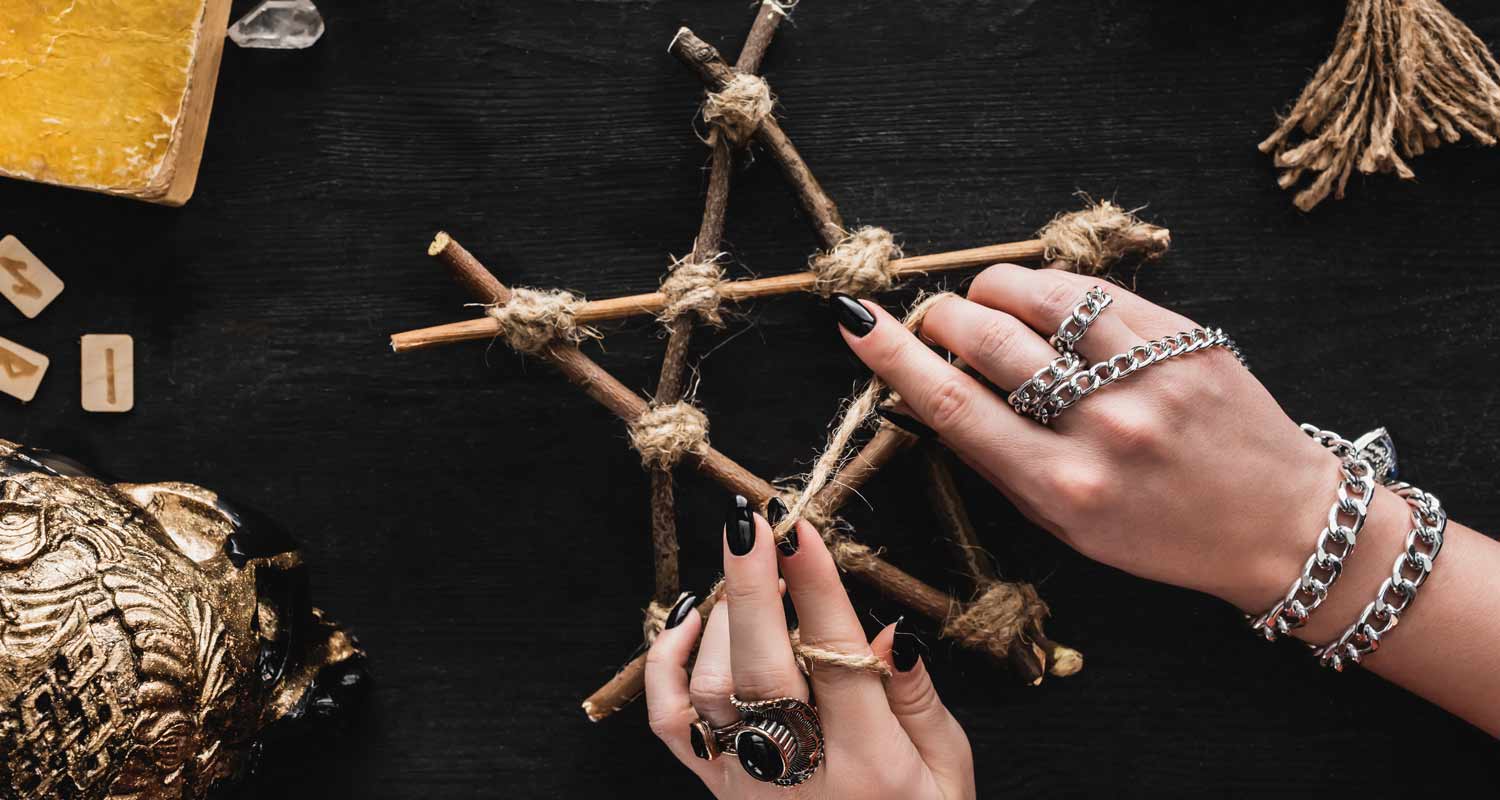 Le maledizioni esistono e colpiscono le persone