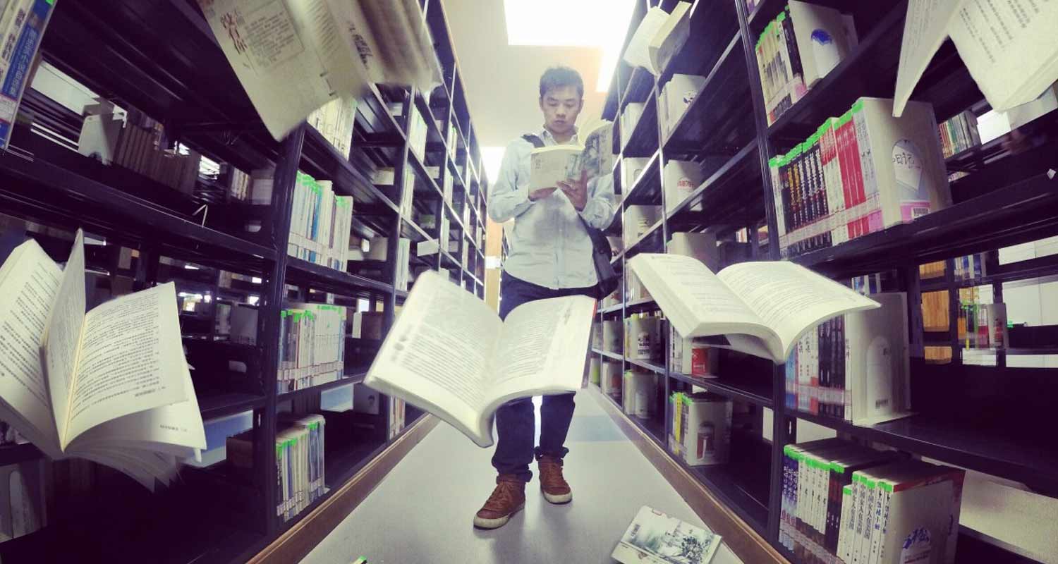 Restituiscono il libro alla biblioteca dopo 48 anni