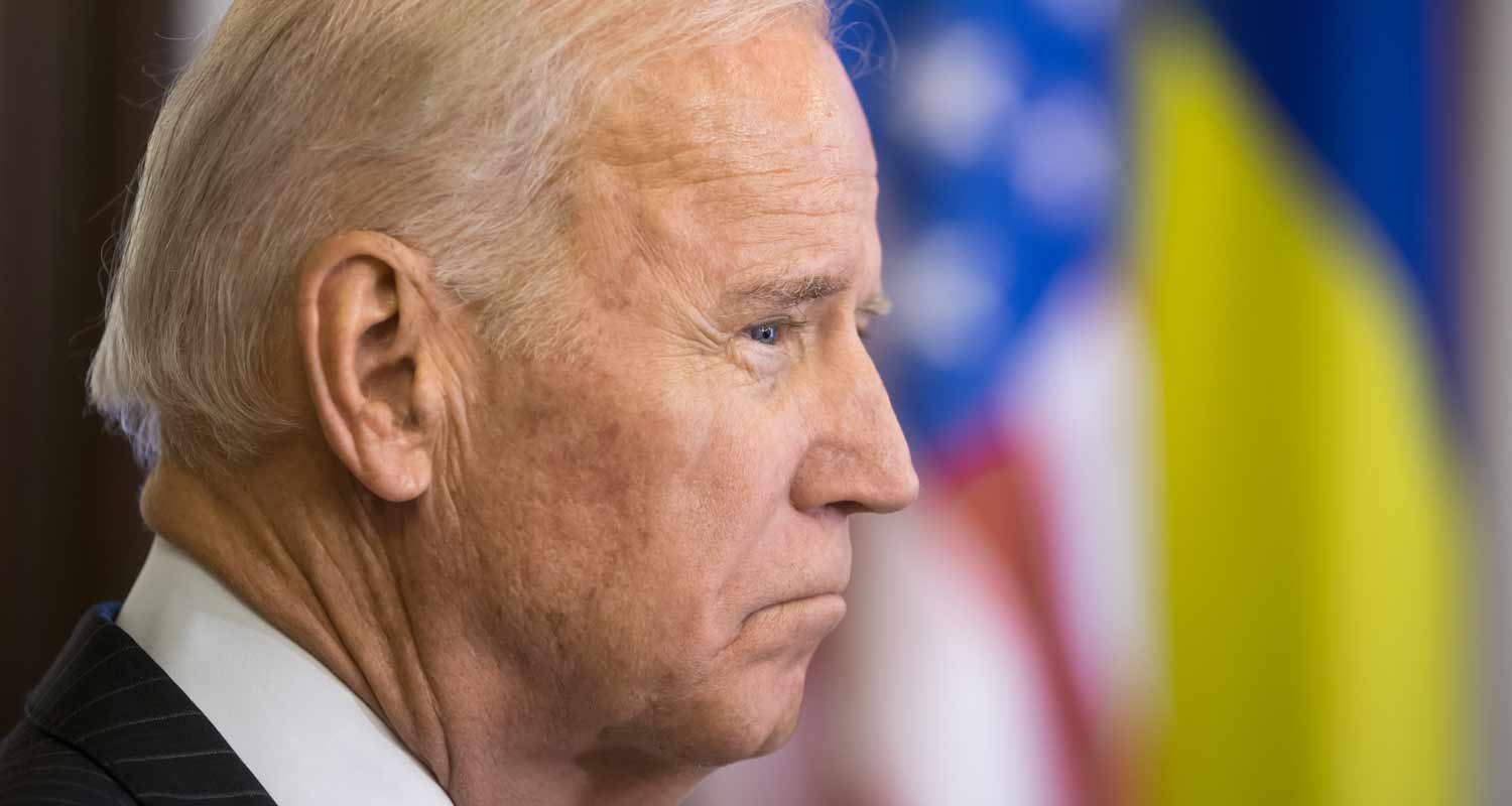 Quella volta che Joe Biden strinse la mano a uomo invisibile