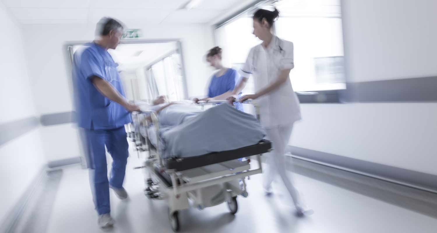 Ricoverato per un mal di pancia scopre di avere utero ed ovaie