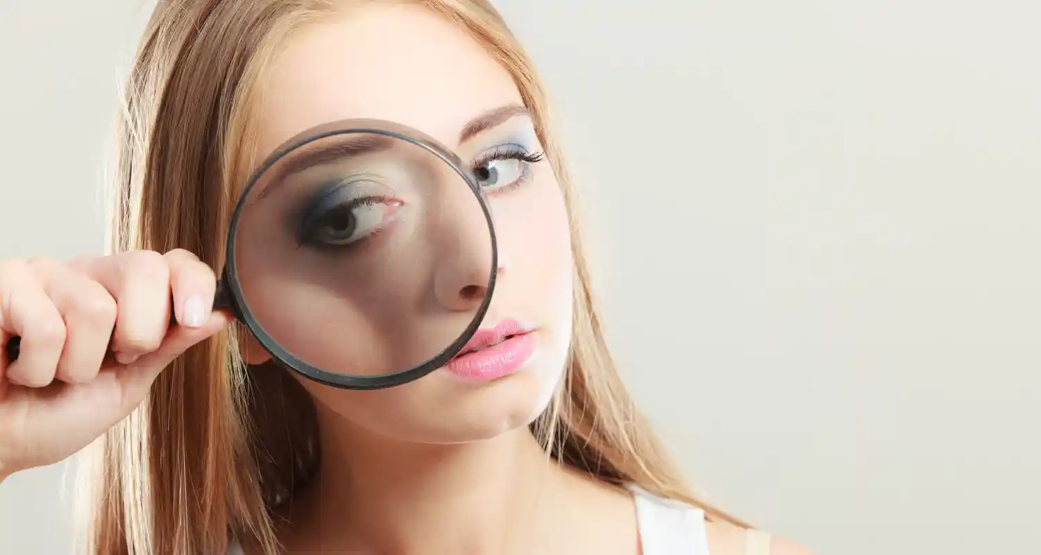 incredibile zoom che ingrandisce all'infinito senza fare pixel