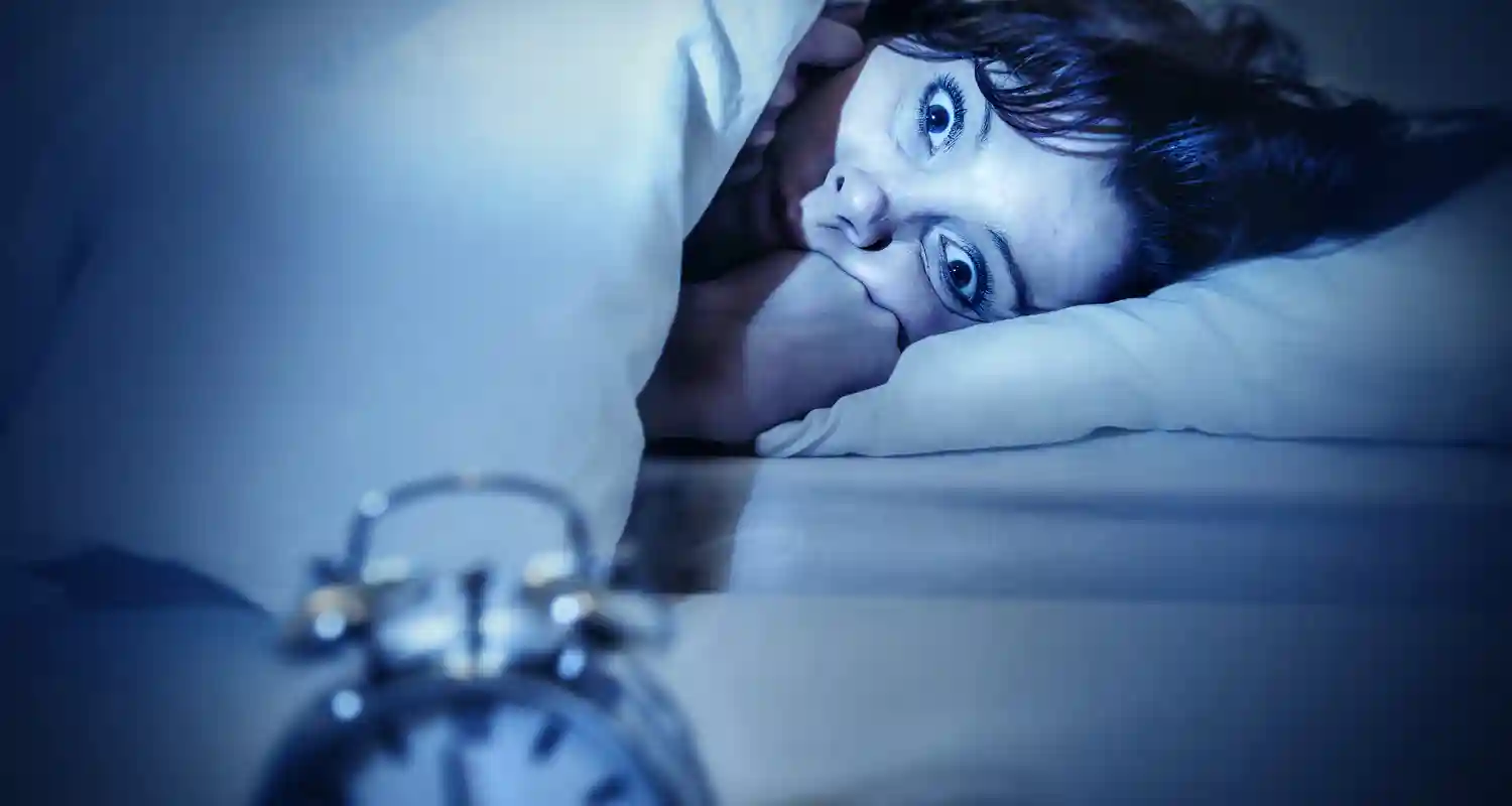 Cosa succede al nostro cervello dopo la mezzanotte