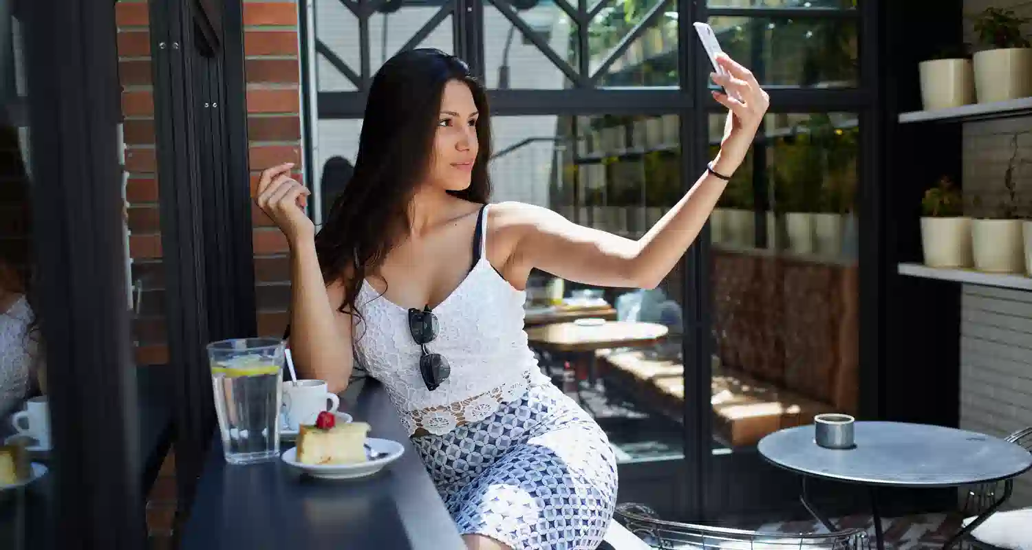 Nascono i servizi per testare infedelta degli uomini sui social