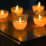 Come tenere accesa una candela tutto il giorno e risparmiare