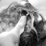Lavare i capelli in determinati giorni porta male