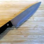 Mai lasciare un coltello sul tavolo da cucina
