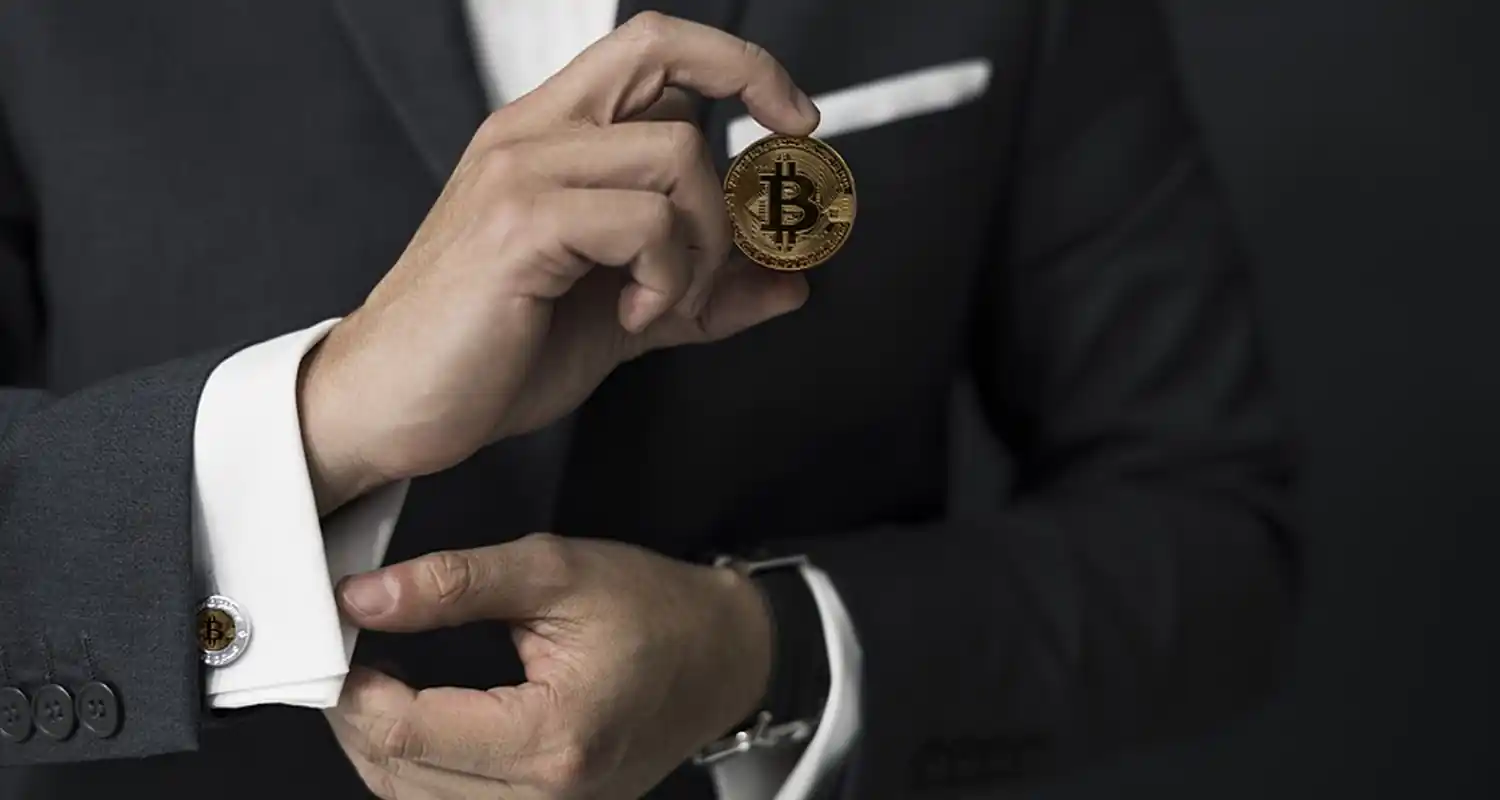 Va in pensione a 35 anni grazie ai bitcoin ma si annoia