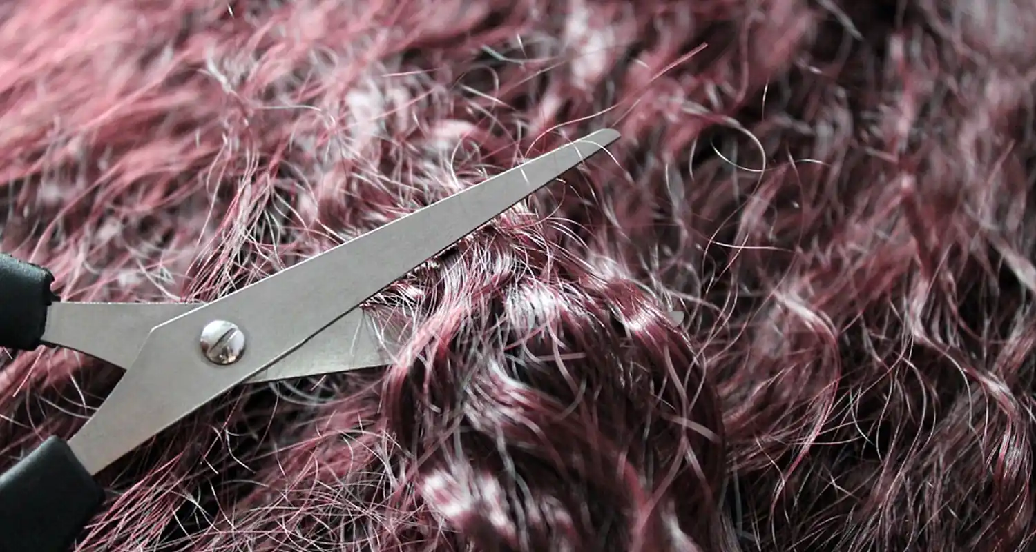 Antica credenza Mai tagliarsi i capelli da soli