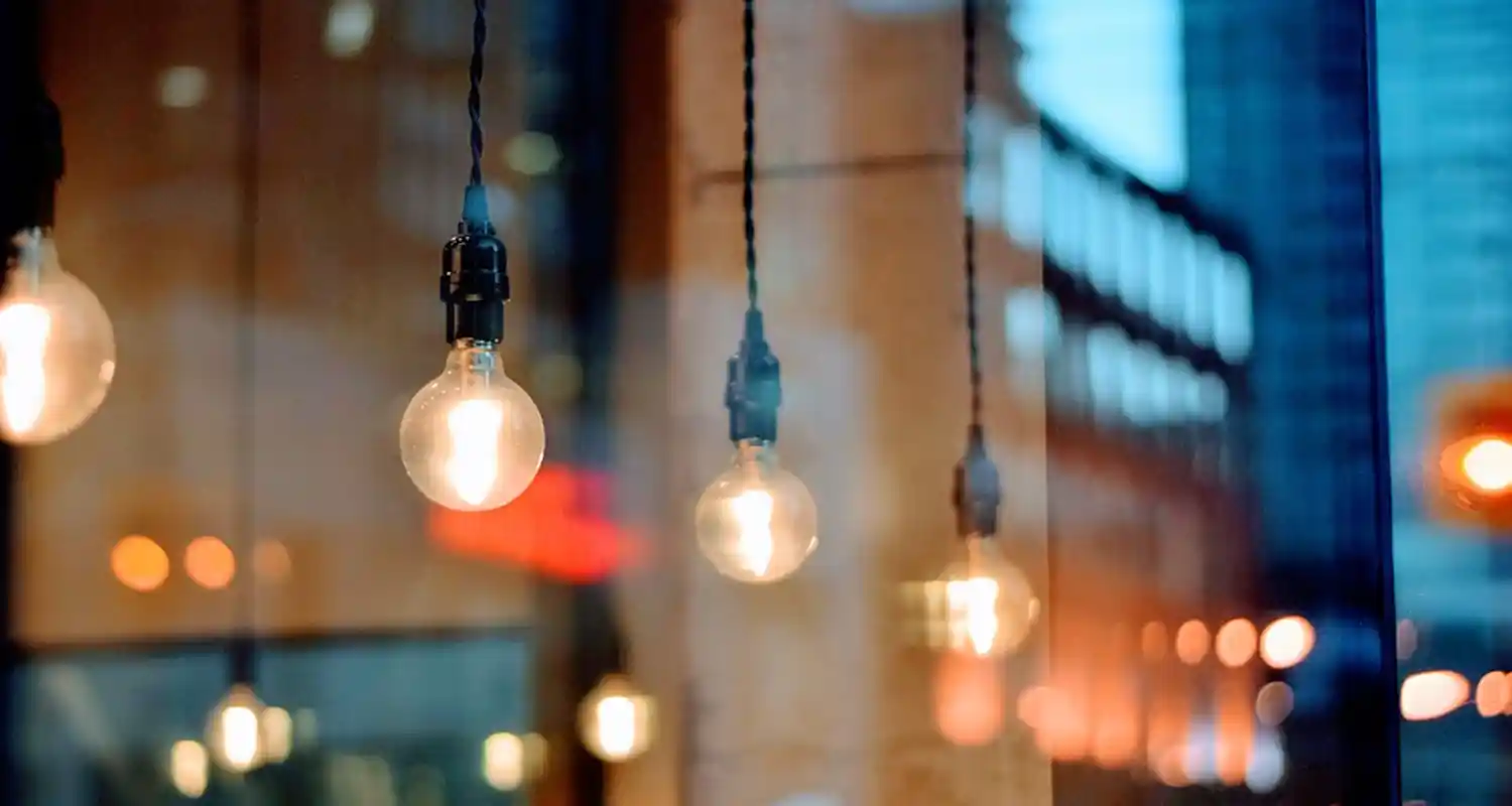 Da due anni cercano di spegnere il sistema di illuminazione intelligente