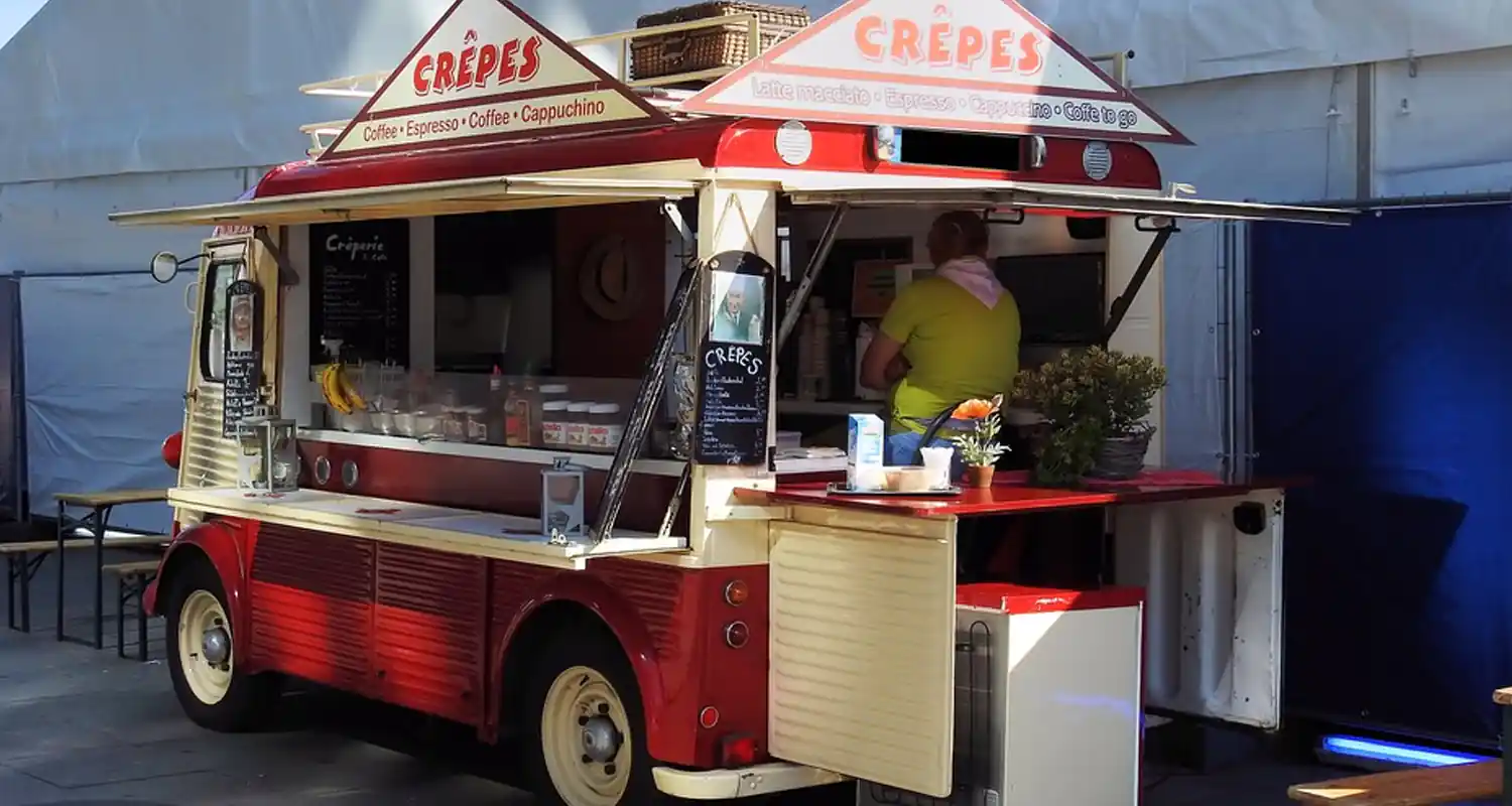 Negozio di Crepes denunciato puzza secondo i vicini