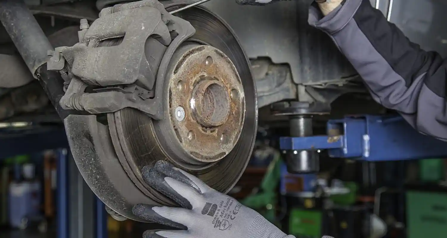 Portare auto in officina quando necessario