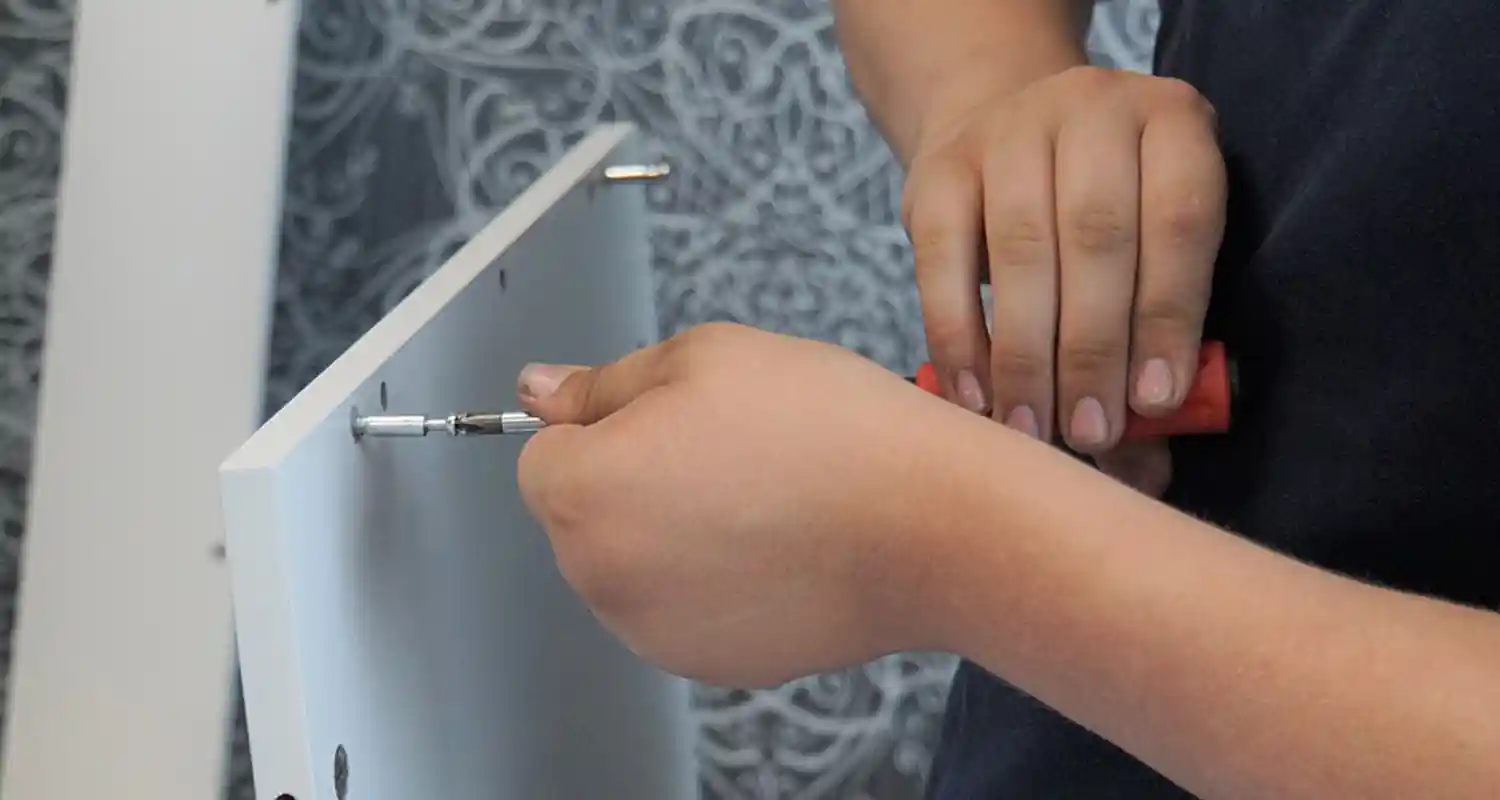 Assembla i mobili a domicilio e guadagna 40mila euro