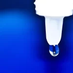 Si mette il collirio ma in realta era colla diventa virale sul web