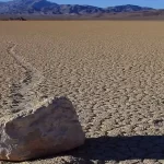 Turisti da tutto il mondo nella Death Valley per sperimentare i 55 gradi