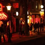 Amsterdam fa un passo indietro Niente stop al quartiere a luci rosse