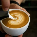 In Russia va di moda il caffe con il latte materno