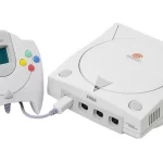 Apre il joypad di una vecchia console e scopre qualcosa da brividi