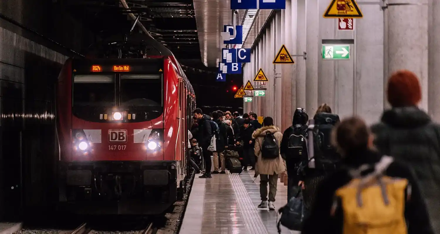 17 anni da due anni vive su un treno