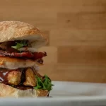 Gli effetti del cibo spazzatura sulla memoria dei giovani