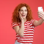 La Generazione Z si sottopone a Botox per fare selfie perfetti