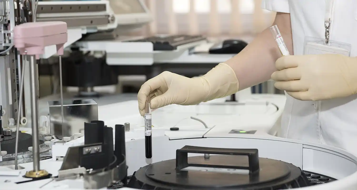 Scienziati russi lavorano ad un vaccino universale contro il cancro