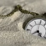 Gli scienziati continuano a studiare la possibilità di viaggi nel tempo