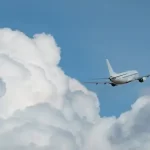 In Giappone gli aerei vengono spazzati via dalle raffiche di vento