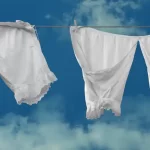 Ordina della biancheria intima online e resta incinta