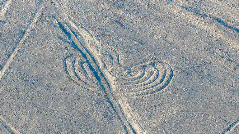 Il Mistero delle Linee di Nazca: Gli Enigmi Tracciati nel Deserto Peruviano