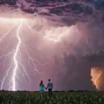 La Strana Connessione tra Fulmini e Antimateria Un Mistero nel Cielo