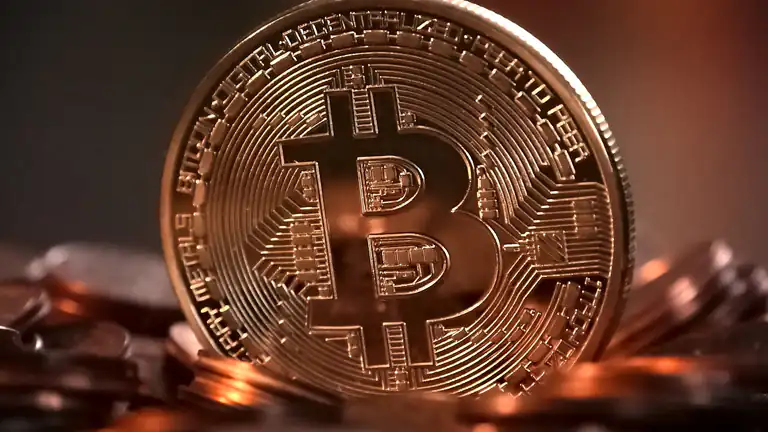 Un Tesoro di Bitcoin Perso in una Discarica