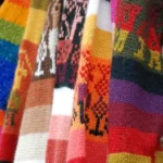 Abbandonate i Maglioni Natalizi Larghi per Ravvivare il Matrimonio