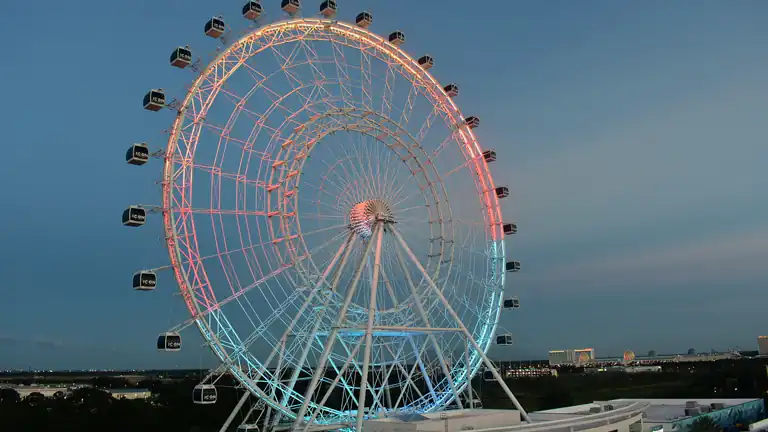 Annulla il viaggio a Disney World per una strana richiesta della fidanzata