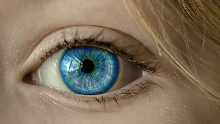 Lo sapevi che gli occhi azzurri non esistono