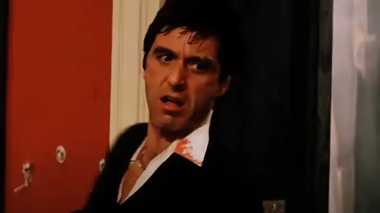Scarface A quanto fu venduto il mitra di Tony Montana