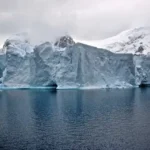 Iceberg Giganti in Antartide che sta succedendo