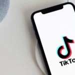 Challenge su TikTok finisce con due arresti
