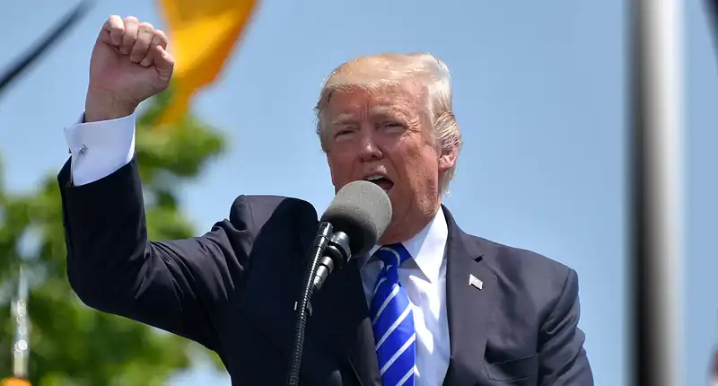 Donald Trump vuole diventare il nuovo Papa