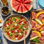 Una tavola estiva imbandita a aperto