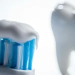 Una nuova ricerca svela come la cheratina possa riparare lo smalto dentale e prevenire la carie