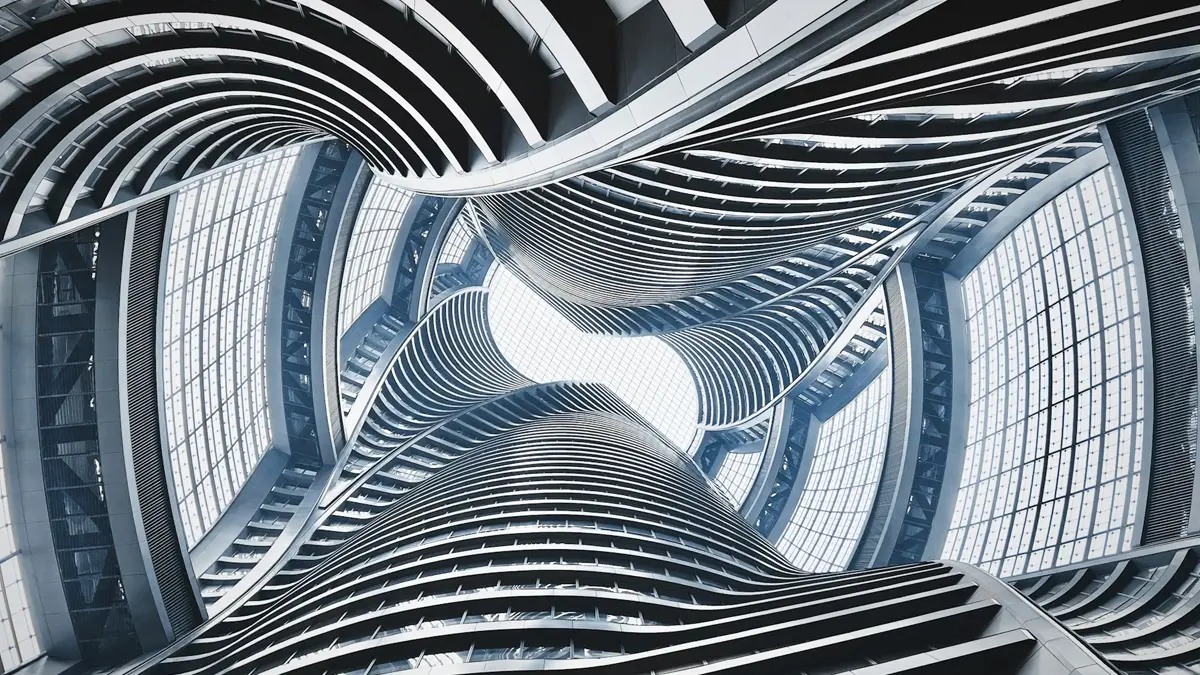 la sfida della latenza nel digitale contemporaneo